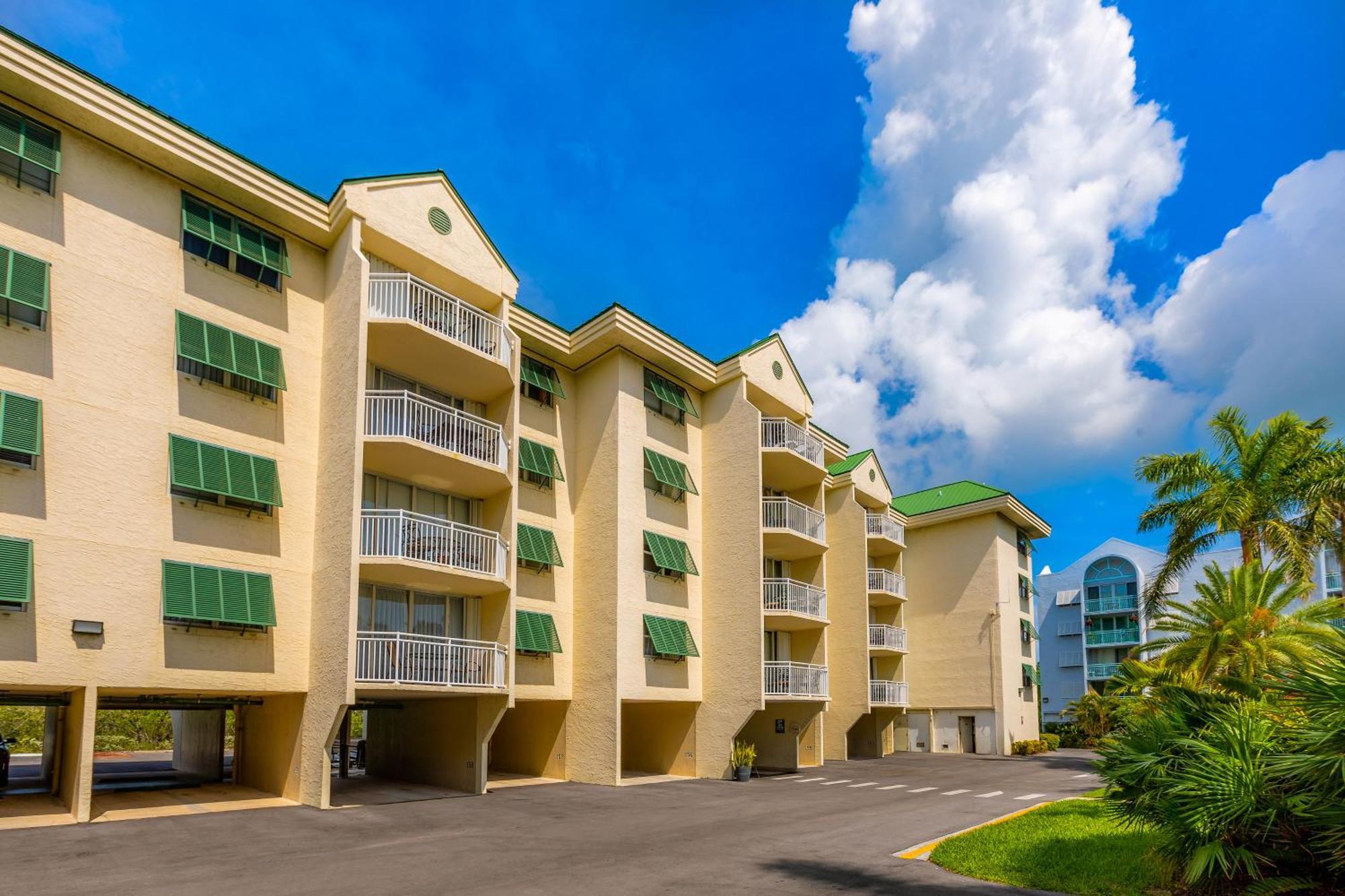 Sunrise Paradise Escape #407 Appartement *