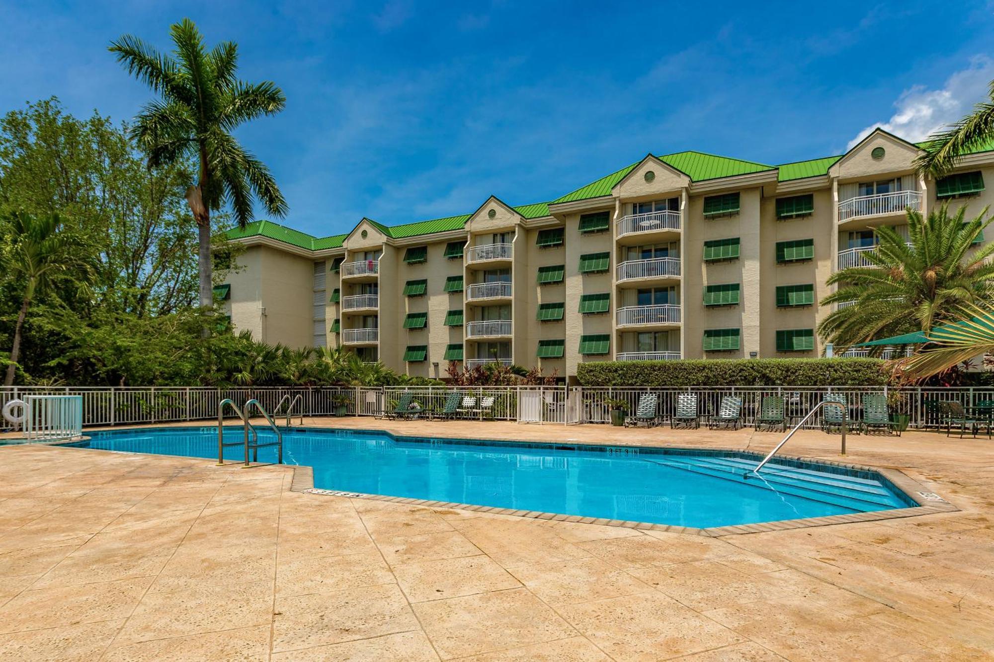Sunrise Paradise Escape #407 Appartement